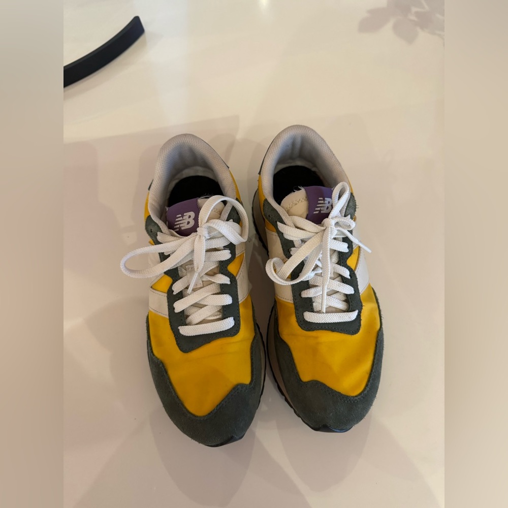 New balance sneakers women